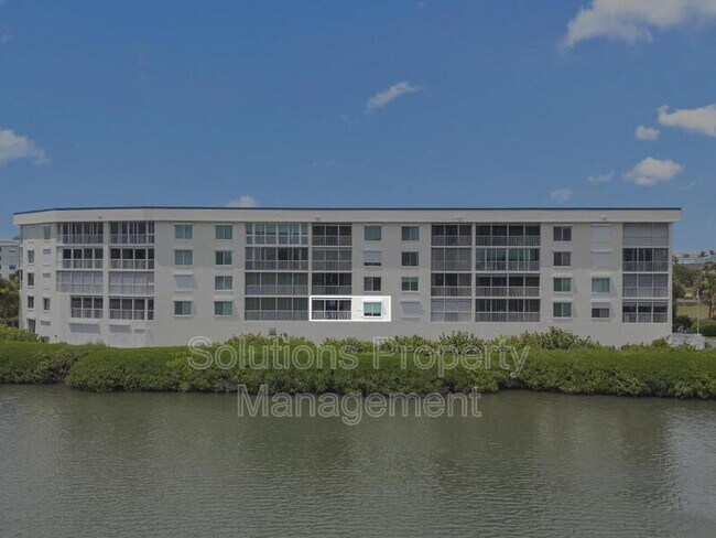Building Photo - 190 Pinellas Ln