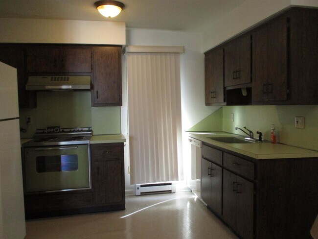 Building Photo - 88 Feronia Wy