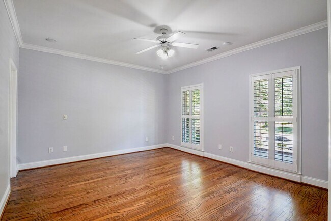 Building Photo - 4040 Alston Way