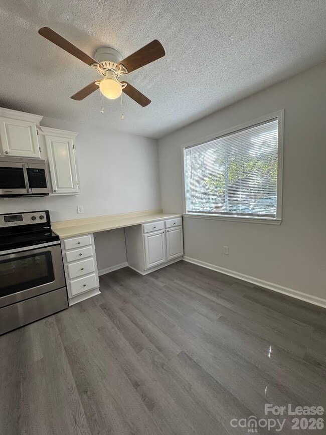 Building Photo - 1466 Riverwood Ct