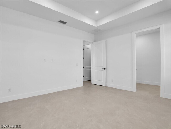 Building Photo - 125 NW 24th Ave