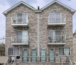 Building Photo - 259 Davis Ave