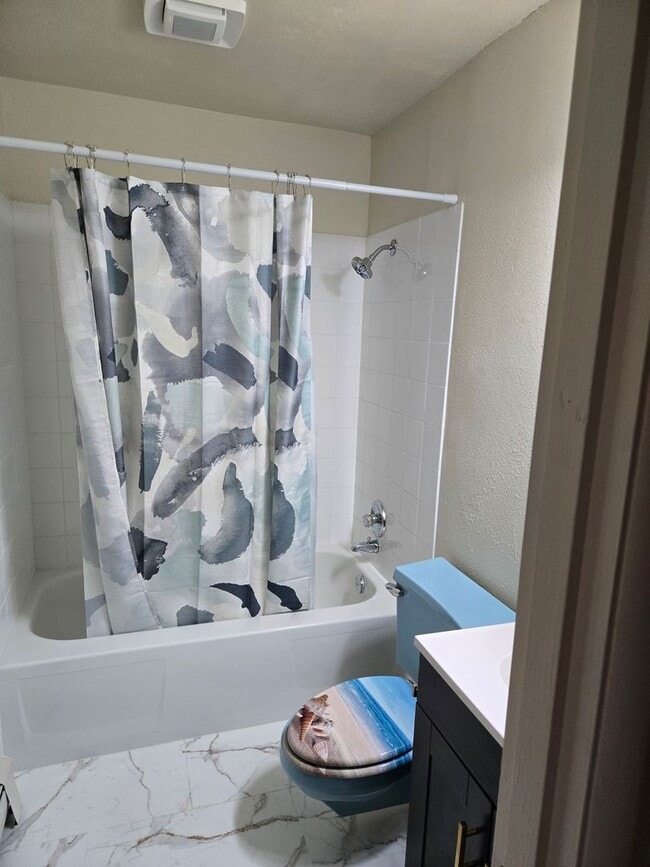 Building Photo - Newly Updated Turnagain 4 Bedroom Home!