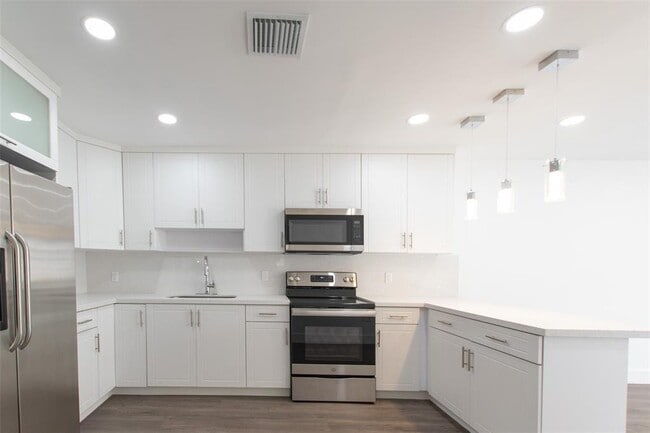 Building Photo - 2921 NW 25th St