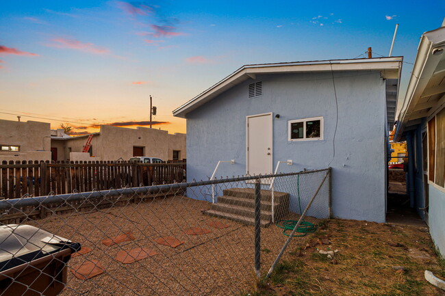 Back Door and Fenced Yard, Small Dog OK - 330 E Bowman Ave