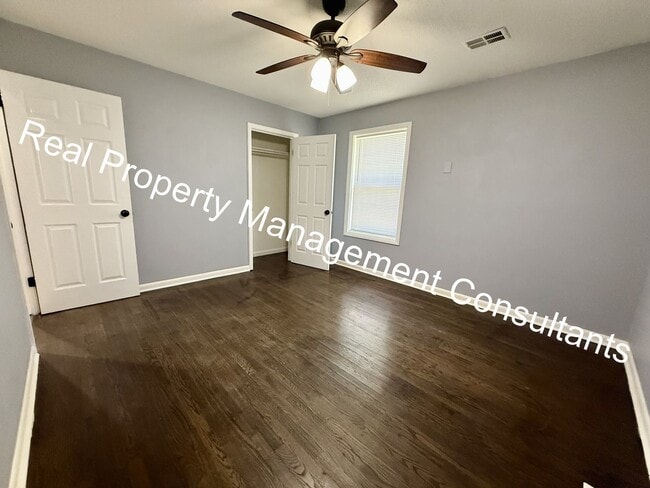 Building Photo - Updated 4 Bedroom, 2 Bath Home with Spacio...