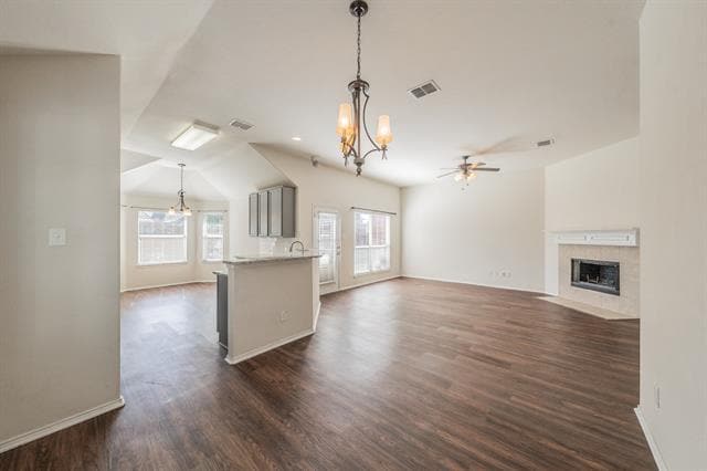 Building Photo - 2612 Redcedar Dr