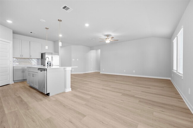 Building Photo - 2635 Wastelbread Ln