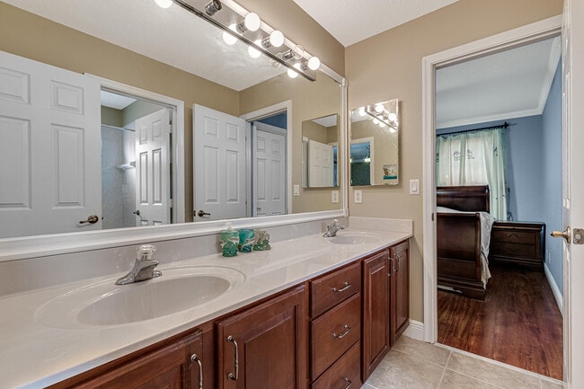 Building Photo - 8134 Bautista Way