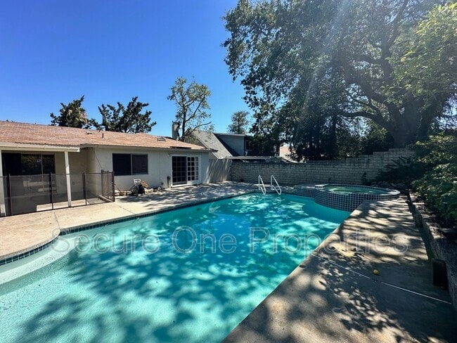 Building Photo - 29476 Trailway Ln