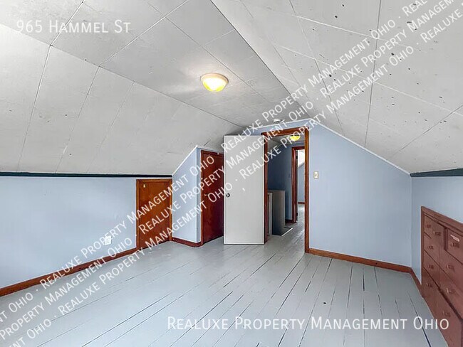 Building Photo - 965 Hammel St