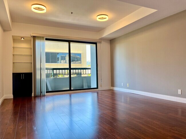 Building Photo - 601 Van Ness Ave