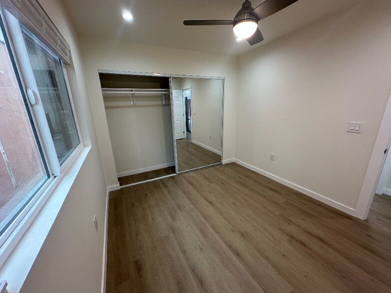 Building Photo - 2210 Pine Ave