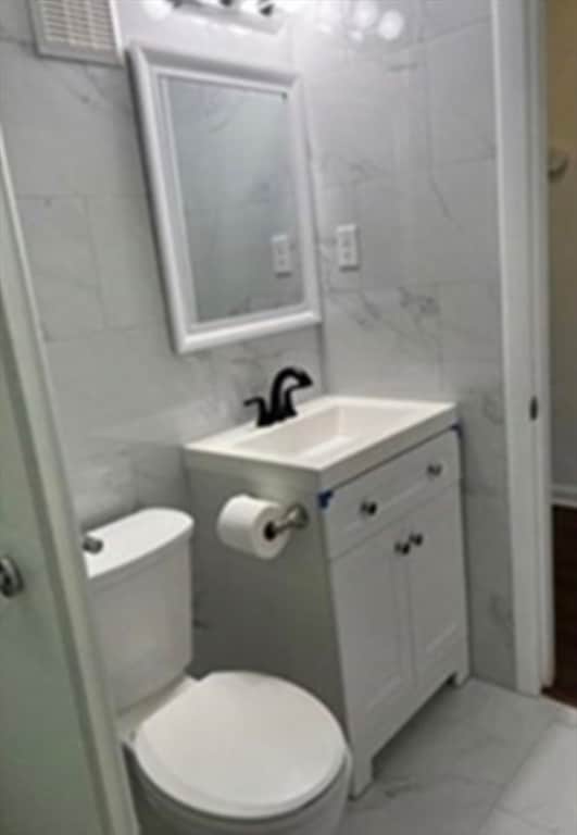 Building Photo - 12 Cox Ct