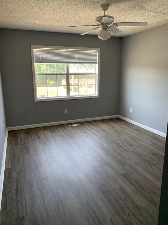 Building Photo - 127 Woodberry Dr