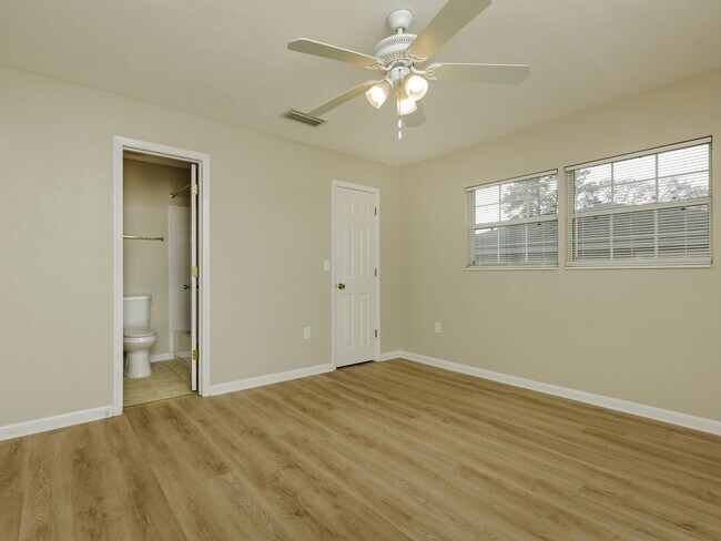 Building Photo - 6377 NW 109th Pl