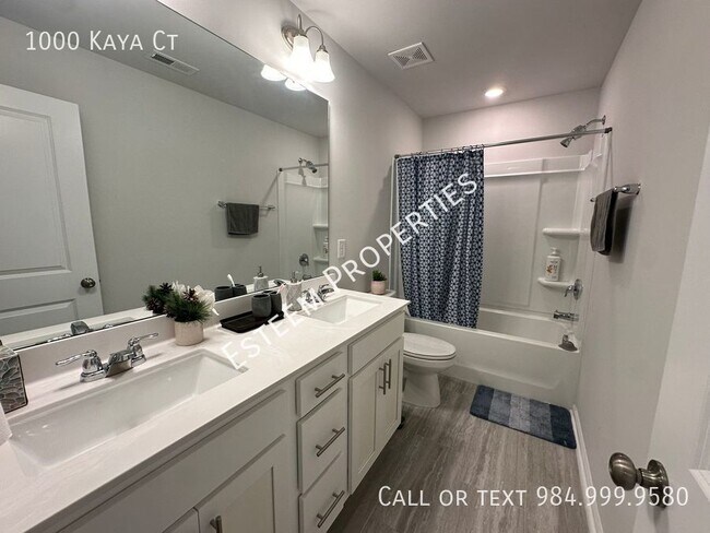 Building Photo - 1000 Kaya Ct