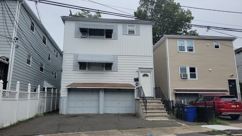 Front - 110 Boylan St