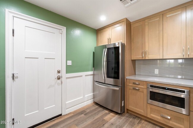 Building Photo - 7807 N 17th Dr