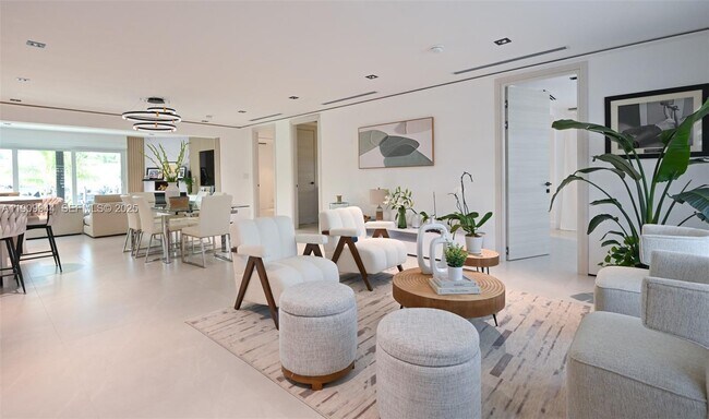 Building Photo - 2537 SE 10th Ct