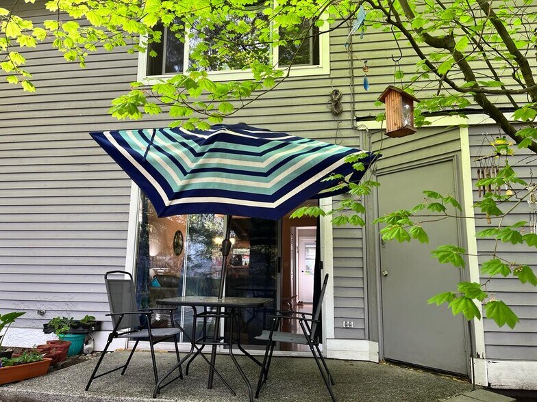 Building Photo - 1526 192nd St SE