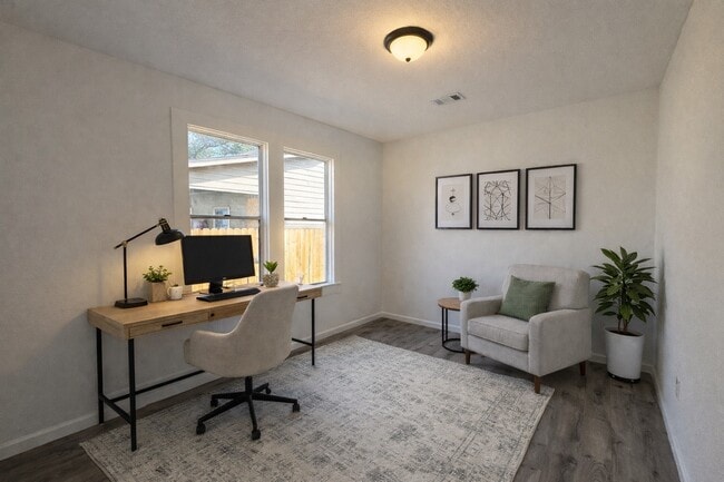 Building Photo - 301 E 3rd St