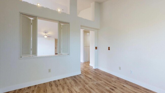 Building Photo - Gorgeous and Bright 2BR/2BA Home perfect f...