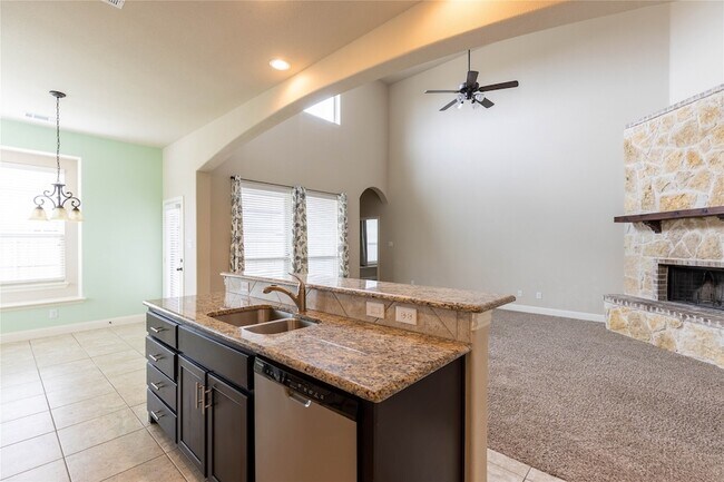 Building Photo - 3312 Blue Jay Ln