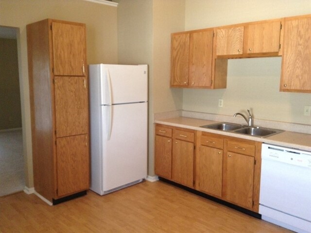 Building Photo - 175 Bent Stream Ln