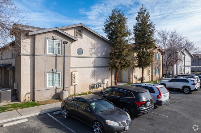 Building - Pacheco Luxury Townhomes