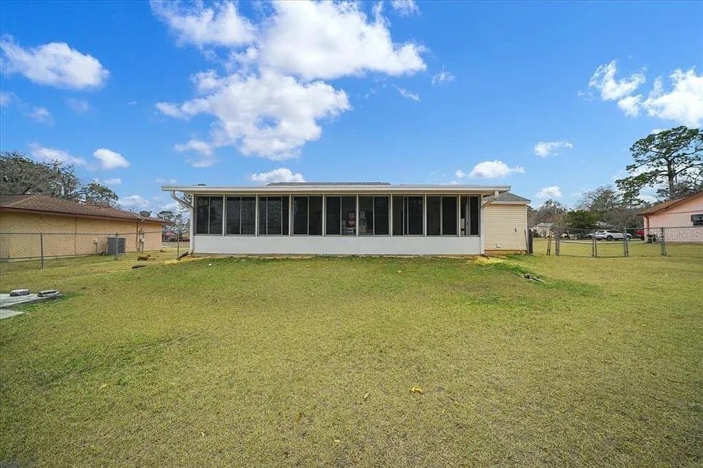 Building Photo - 544 Silver Course Cir