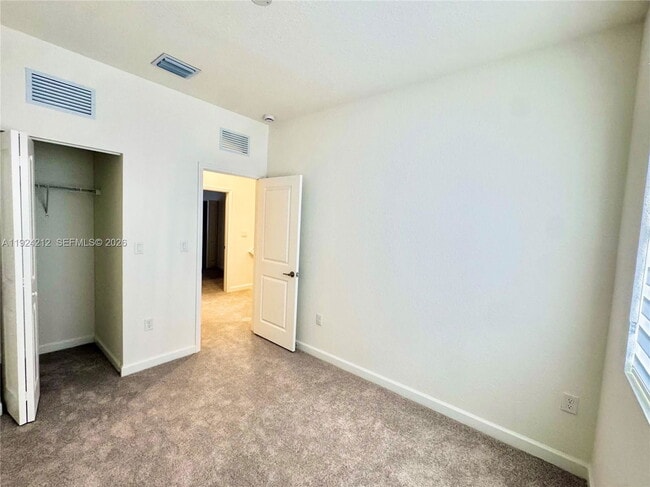 Building Photo - 1116 SW 3rd Terrace