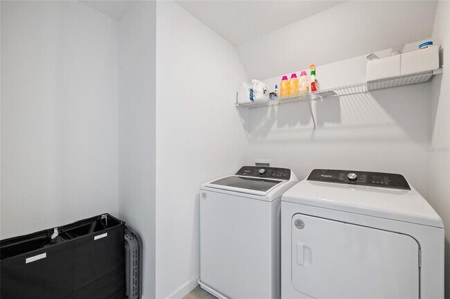 Building Photo - 6214 Golden Bch Dr