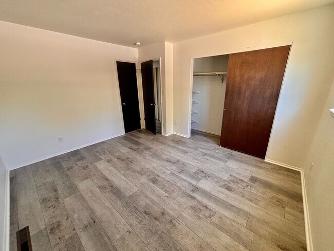 Building Photo - Spacious 4-Bedroom Home in Central Colorado Springs