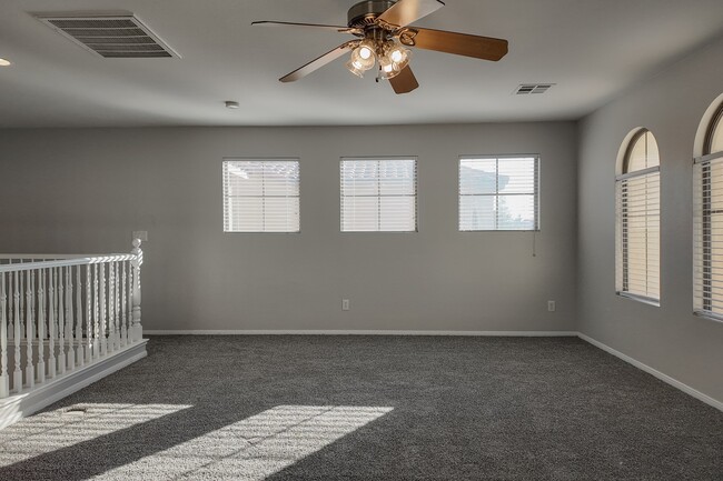 Building Photo - 9222 Cazador St