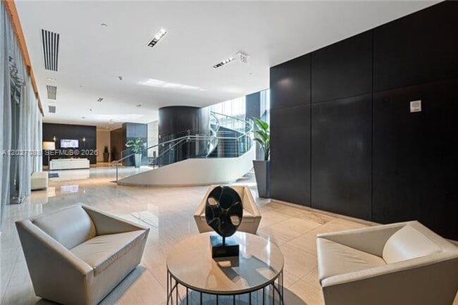 Building Photo - 900 Biscayne Blvd