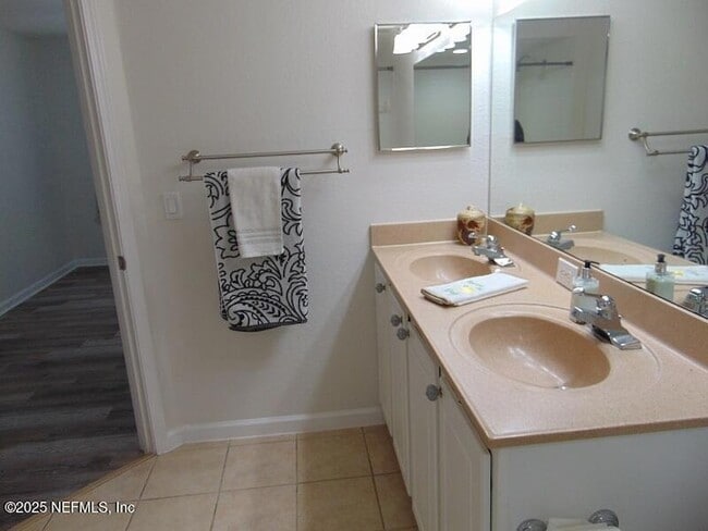 Building Photo - 10075 Gate Pkwy N