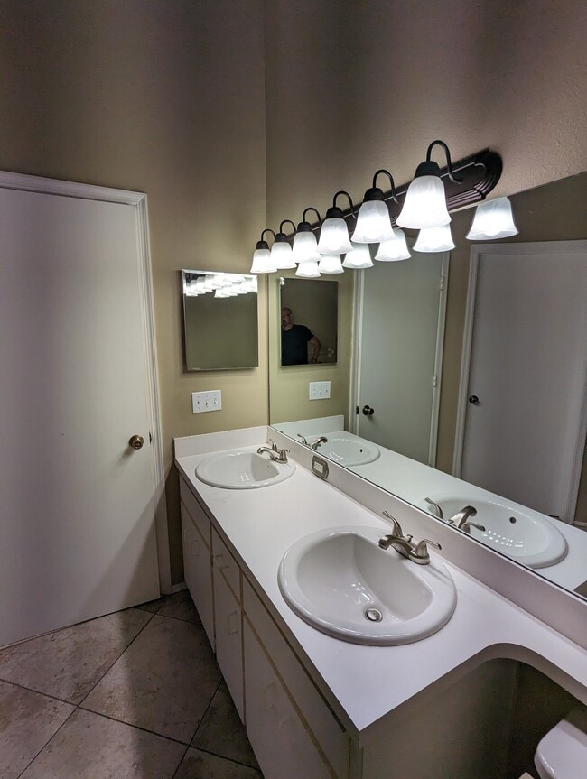 Building Photo - 12424 Berkeley Square Dr