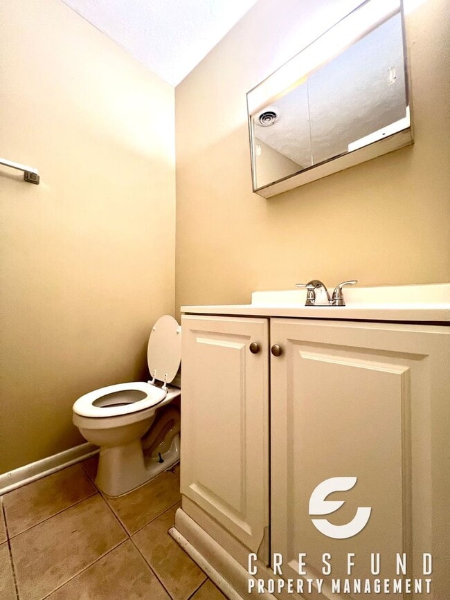 Building Photo - 3 Bedroom Ready For YOUR Move In TODAY!