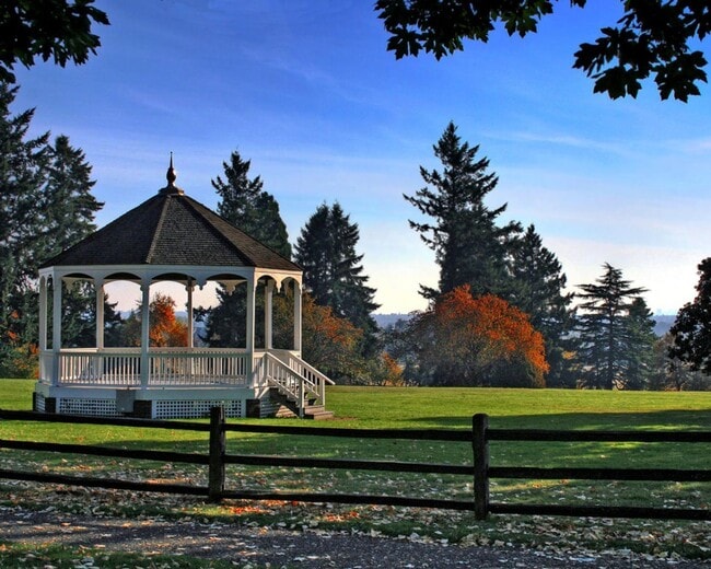 Building Photo - 4916 NE 2nd Ct