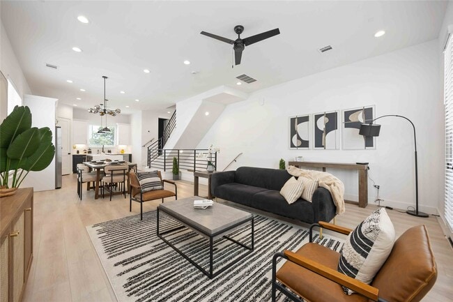 Building Photo - 1931 Johanna Dr