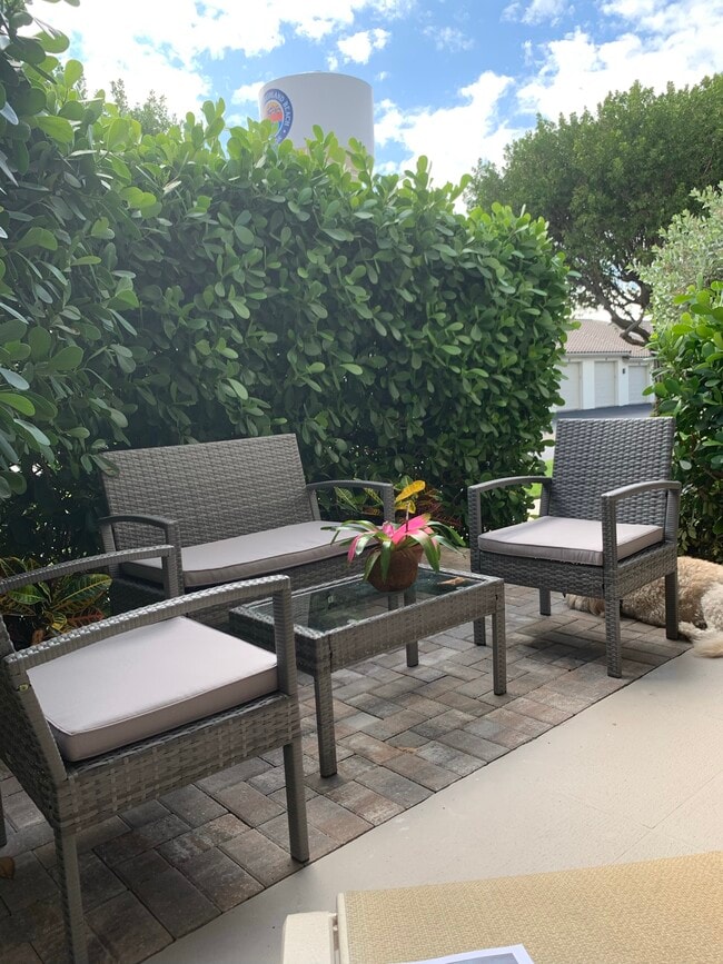 Terrace - 3606 S Ocean Blvd
