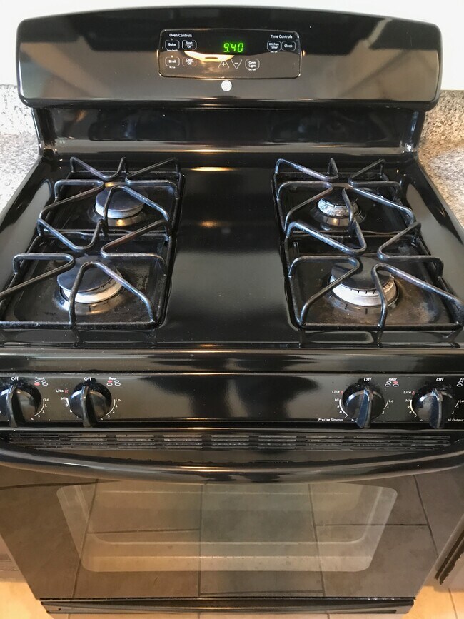 The gas stove - 85 Wilson Ave