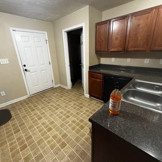 Building Photo - 3714 Harvest Dr