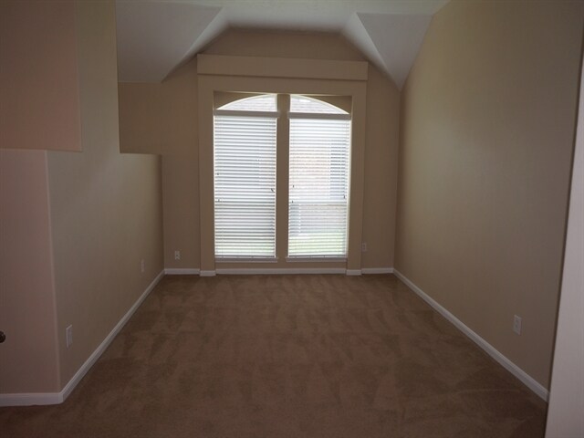 Building Photo - 24230 Pine Canyon Fls