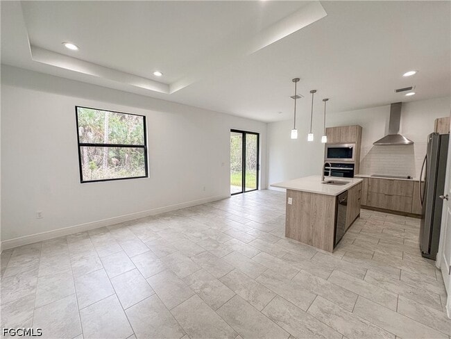Building Photo - 5028 Tradewinds Cir