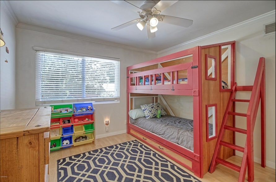 Building Photo - 157 Newbury Ln