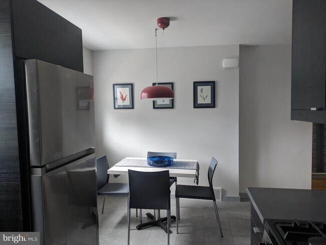 Building Photo - 5400 Hermit Terrace