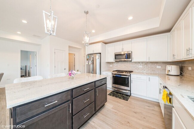 Building Photo - 347 Masters Dr