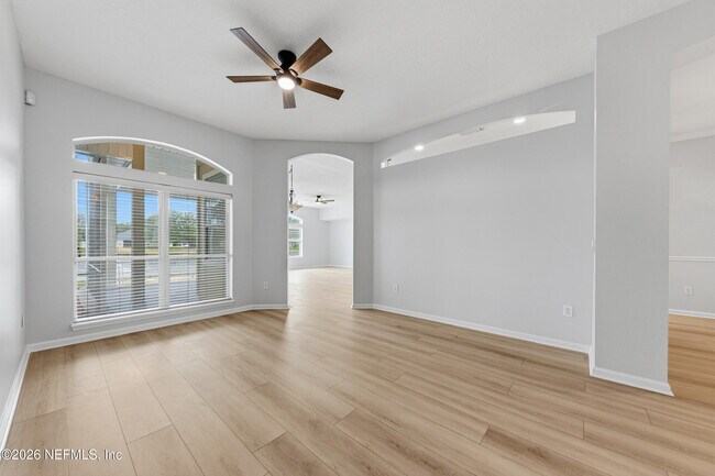 Building Photo - 13844 Fish Eagle Dr W